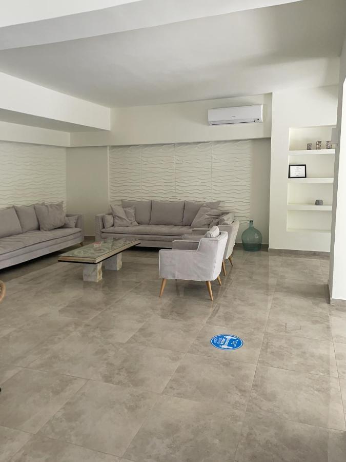 Ninemia Beach Hotel & Suites Agia Marina Екстериор снимка