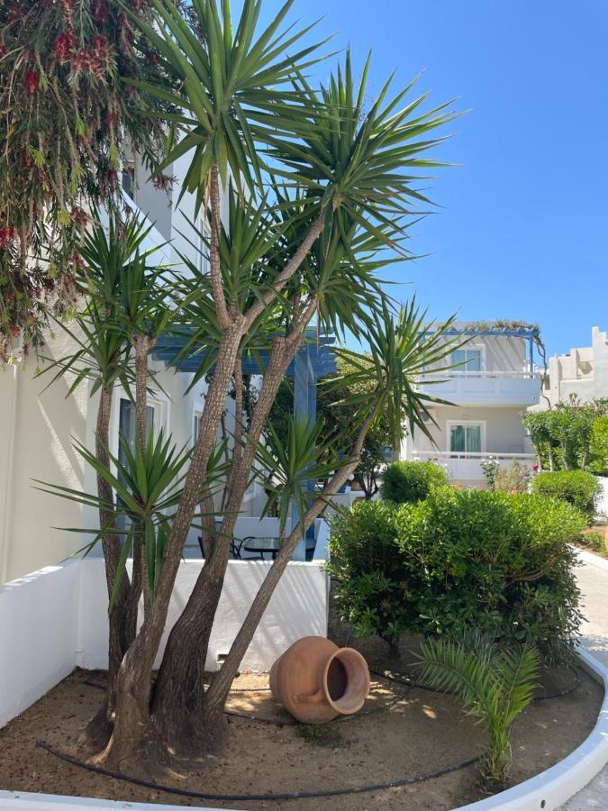 Ninemia Beach Hotel & Suites Agia Marina Екстериор снимка