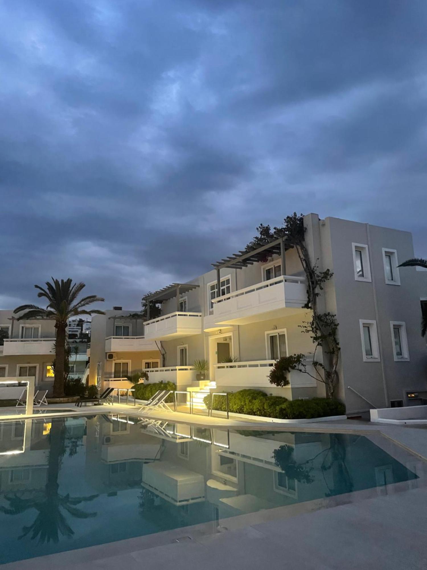 Ninemia Beach Hotel & Suites Agia Marina Екстериор снимка